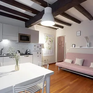 rua-freda-apartments.emilia-romagnahotels.net/